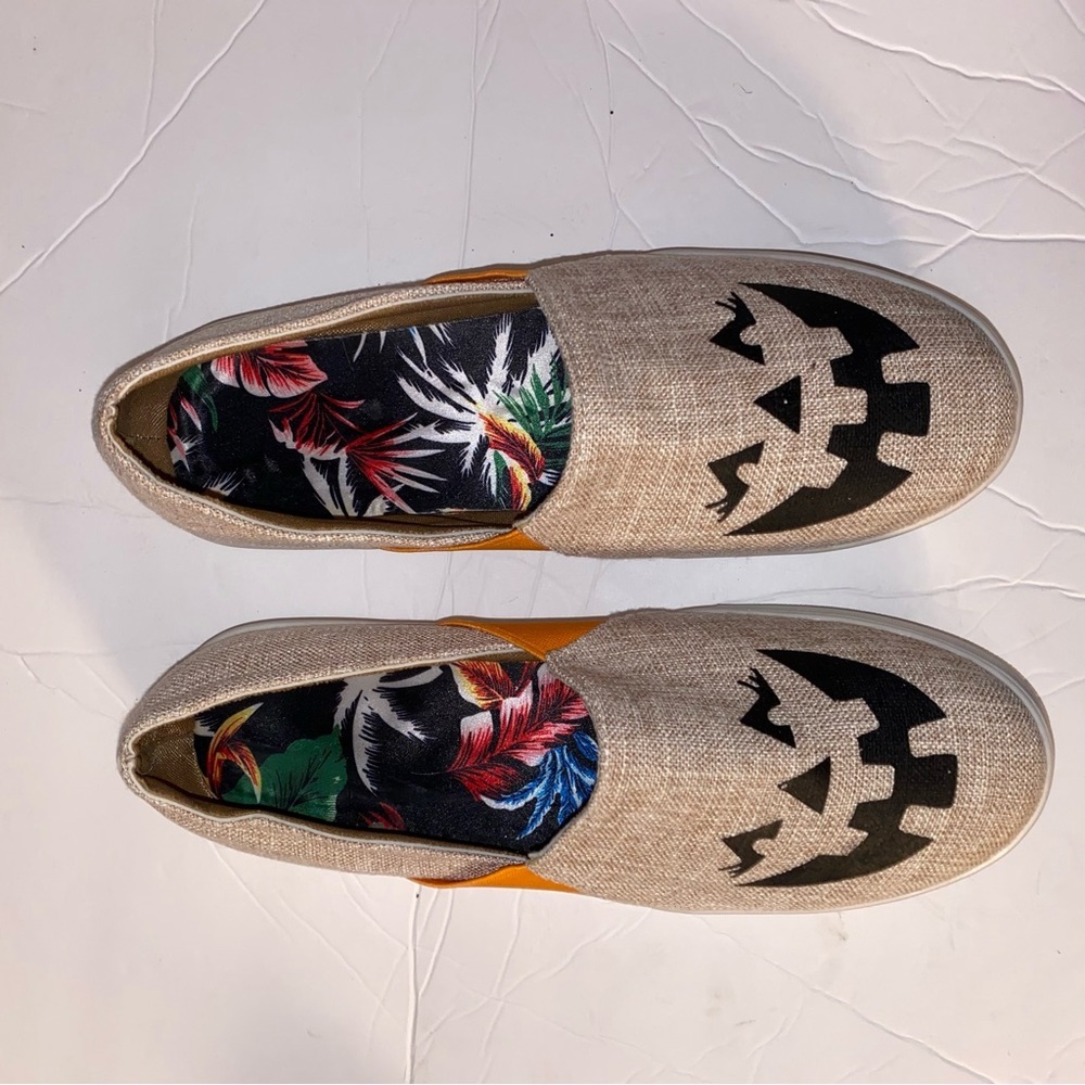 Rosy Beige & Black Jack-O'-Lantern Slip-On Sneaker - Women